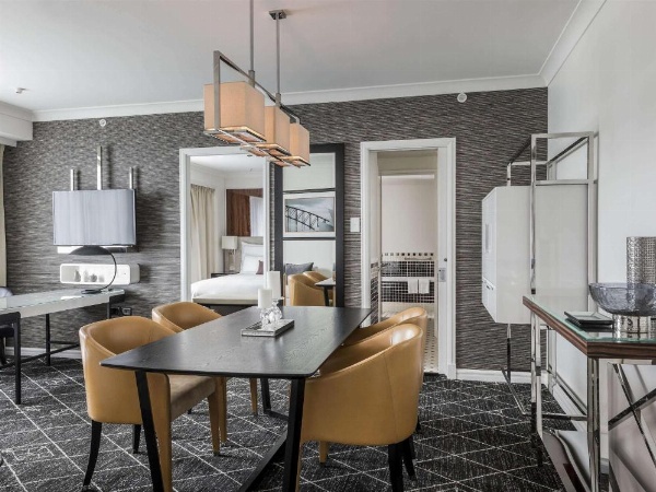 Swissotel Sydney image 21