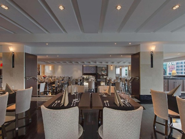Swissotel Sydney image 27