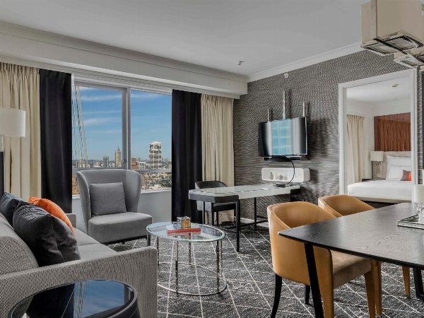 Swissotel Sydney image 4