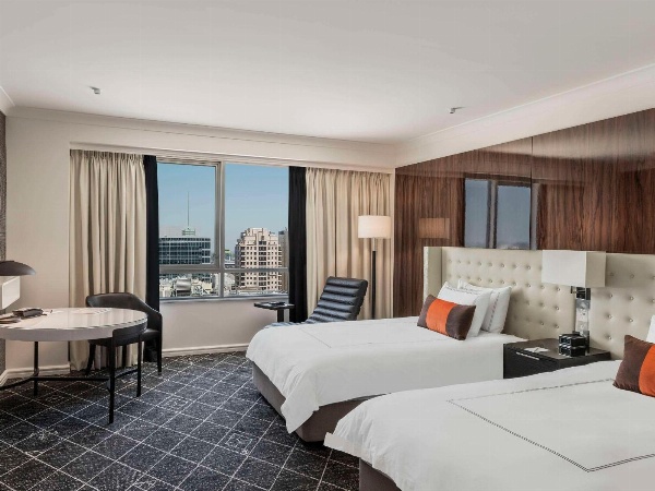 Swissotel Sydney image 6