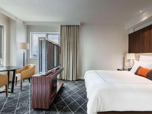 Swissotel Sydney image 9